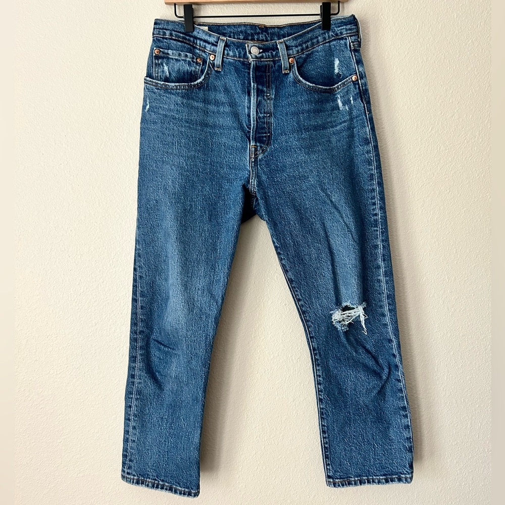 Levi’s 501 Original Fit Cropped Jean 30x26 - Picture 3 of 9